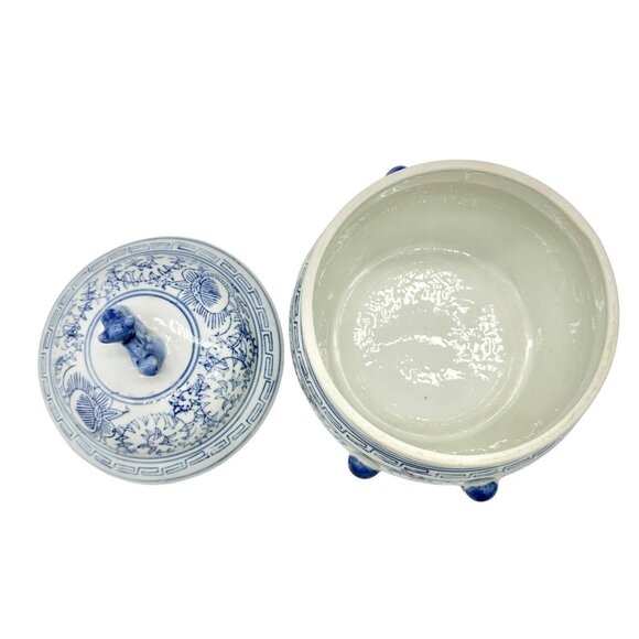 Vintage Ceramic Lidded Jar Blue White Floral Design and Animal Figurine Topper - Picture 4 of 9